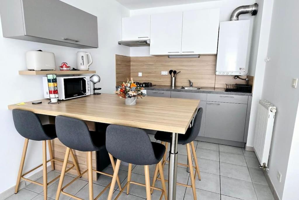 Ferienwohnung Le Jeremy Avec Parking Souterrain Thonon-les-Bains Exterior foto